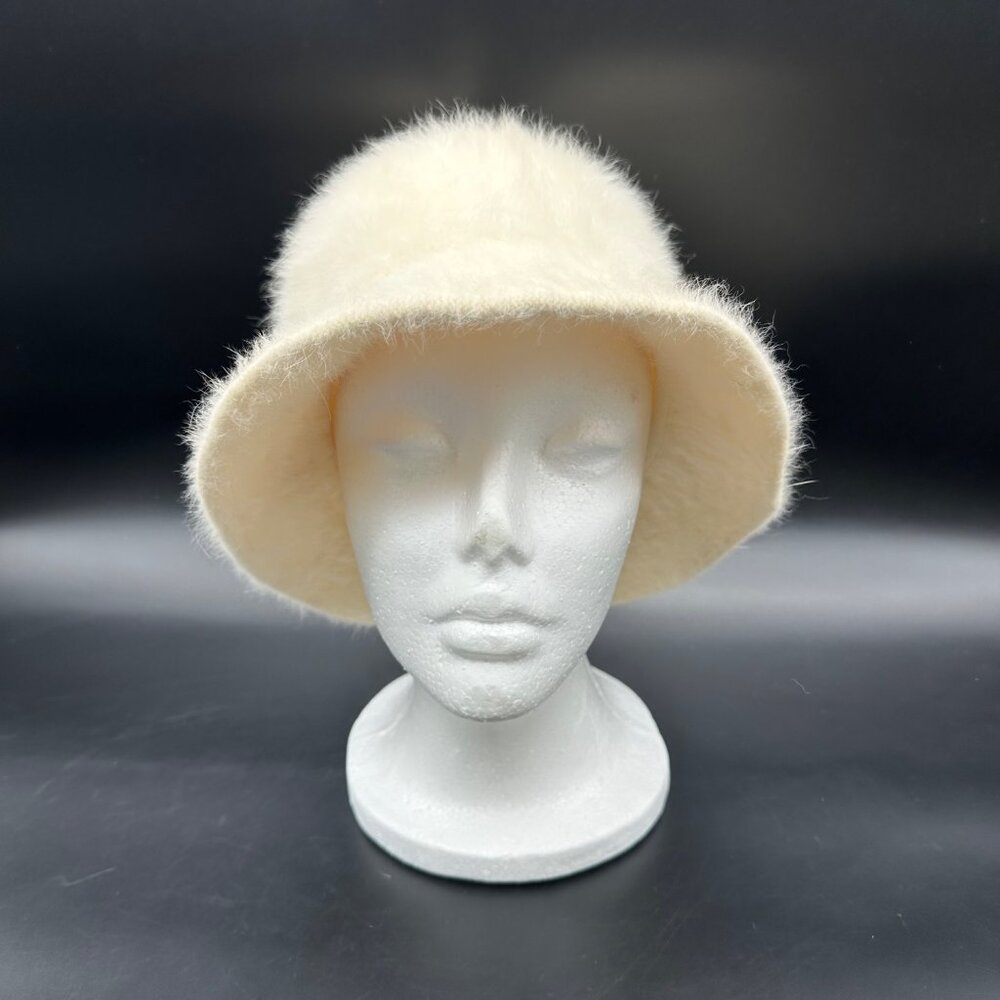 Vintage Hat White Fuzzy Bucket Womens Betmar France Warm Winter 1970s Retro Fash - Picture 5 of 8